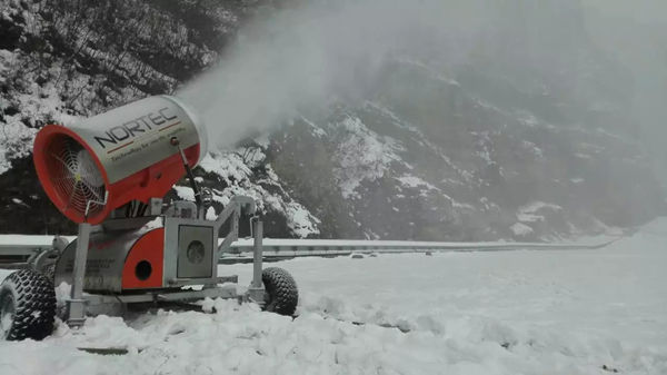 滑雪場造雪機